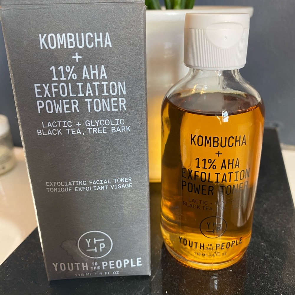 Youth To The People Kombucha + 11% AHA Exfoliation Toner with Lactic Acid